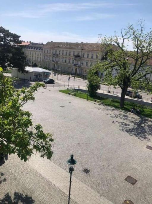 Paraderma Apartment Im Zentrum Baden Bei Wien Extérieur photo