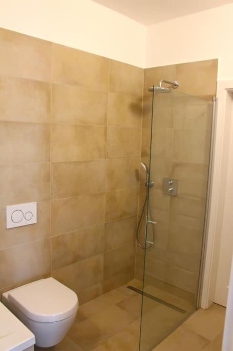 Paraderma Apartment Im Zentrum Baden Bei Wien Extérieur photo